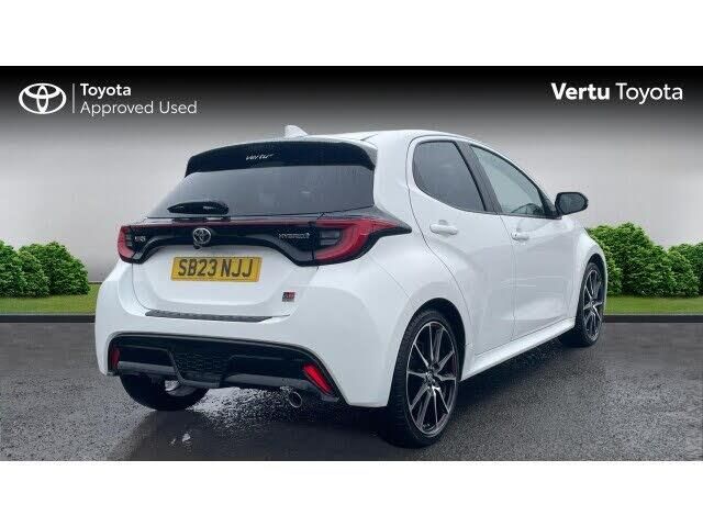 Toyota GR Yaris Toyota Yaris 1.5 Hybrid GR Sport 5dr CVT Hybrid Hatchback — миниатюра 2