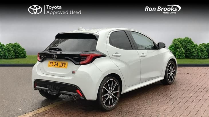 Toyota GR Yaris Toyota Yaris 1.5 VVT-h GR SPORT E-CVT Euro 6 (s/s) 5dr — миниатюра 2