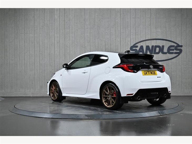 Toyota GR Yaris Toyota Yaris 1.6T GR Circuit AWD Euro 6 3dr — миниатюра 3