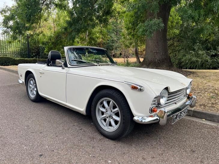 Triumph TR5