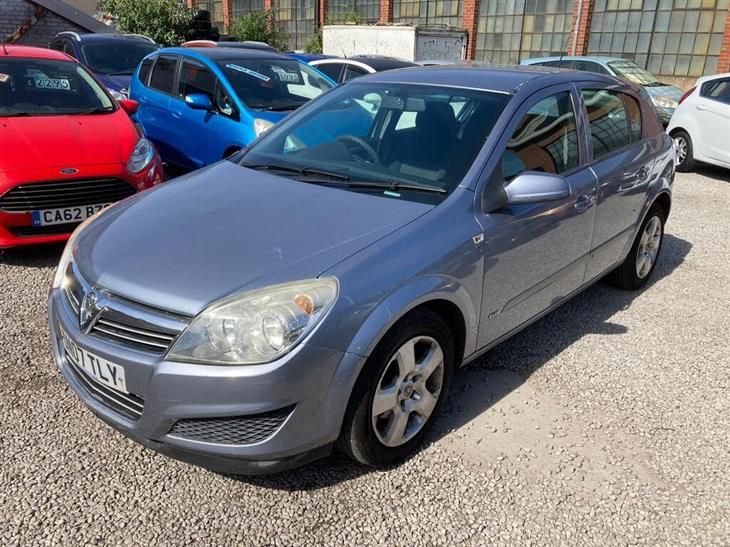 Cheap Vauxhall Astra 1.4i 16v Club 5dr for sale in Sheffield, South Yorkshire