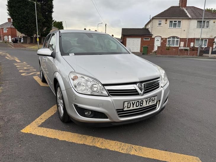 Cheap Vauxhall Astra 1.6i 16v Design 5dr for sale in Wolverhampton, West Midlands