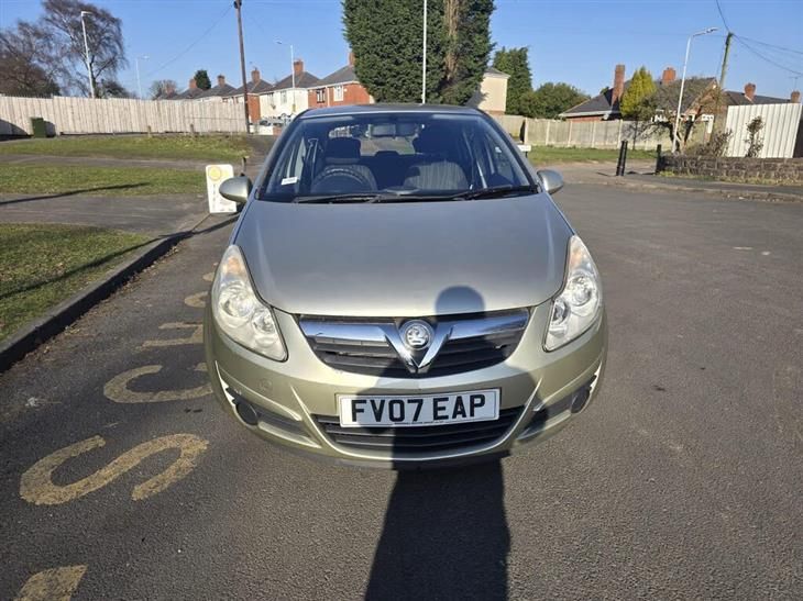 Vauxhall Corsa 1.2i 16v Club 5dr - Image 2