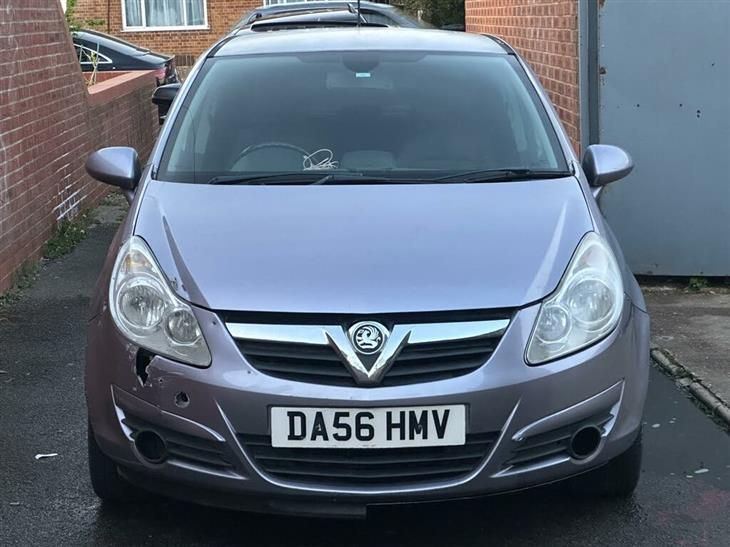 Cheap Vauxhall Corsa 1.4i 16v Design 5dr (a/c) for sale in Greenford, Greater London