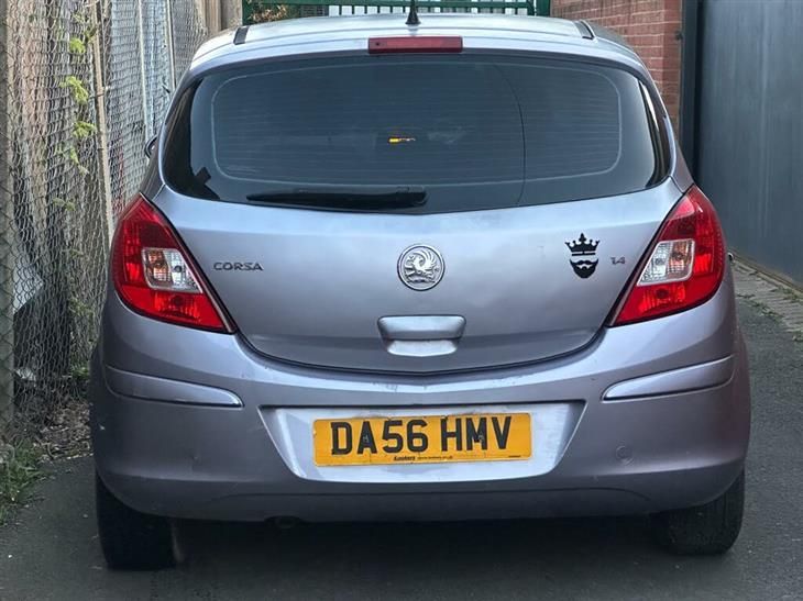 Vauxhall Corsa 1.4i 16v Design 5dr (a/c) - Image 4