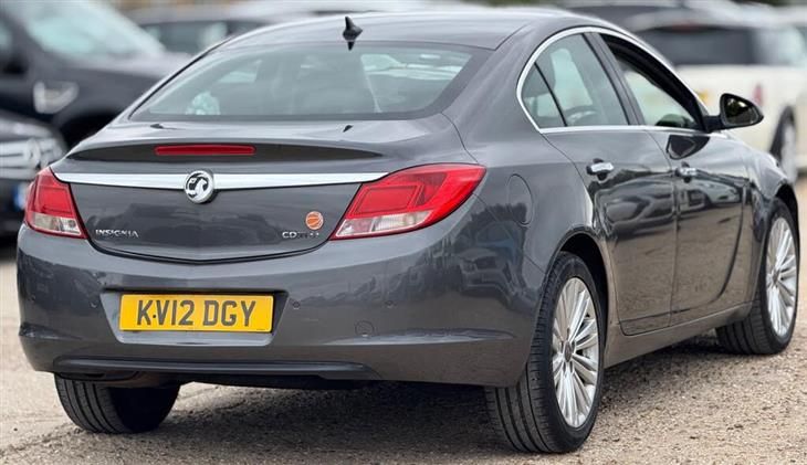 Vauxhall Insignia 2.0 CDTi Elite Nav Auto 4WD Euro 5 4dr - Image 2