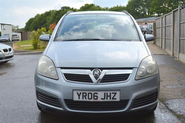 Cheap Vauxhall Zafira 1.6 16V Club Euro 4 5dr for sale in Lingfield, Surrey