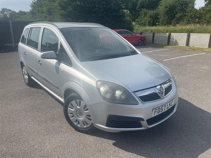 Cheap Vauxhall Zafira LIFE 16V 5-Door for sale in Great Missenden, Buckinghamshire
