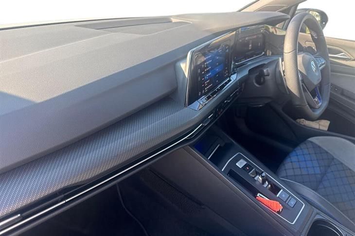 Volkswagen Golf R Mk8 Volkswagen Golf 2.0 TSI 320 R 4Motion 5dr DSG — миниатюра 2