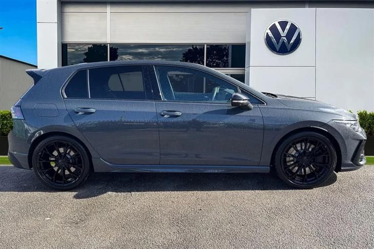 Volkswagen Golf R Mk8 Volkswagen Golf 2.0 TSI 333 R Black Edition 4M DSG Leather, Sunroof, DCC, 'Akrapovic' exha — миниатюра 3