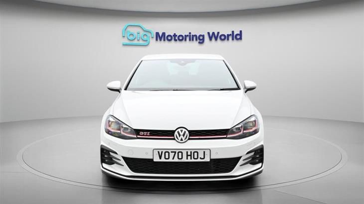 Volkswagen Golf GTI Mk8 Volkswagen Golf 2.0 TSI GPF GTI Performance Hatchback 5dr Petrol DSG Euro 6 (s/s) (245 ps) — миниатюра 3