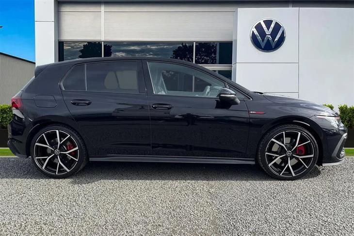 Volkswagen Golf GTI Mk8 Volkswagen Golf 2.0 TSI GTI 5dr DSG 19' 'Estoril' Alloys, DCC, Winter Pack — миниатюра 3