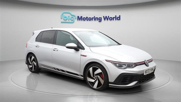 Volkswagen Golf GTI Mk8 Volkswagen Golf 2.0 TSI GTI Clubsport Hatchback 5dr Petrol DSG Euro 6 (s/s) (300 ps) — миниатюра 2
