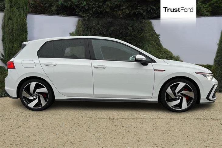 Volkswagen Golf GTI Mk8 Volkswagen Golf 2.0 TSI GTI Hatchback 5dr Petrol DSG Euro 6 (s/s) (245 ps) — миниатюра 3