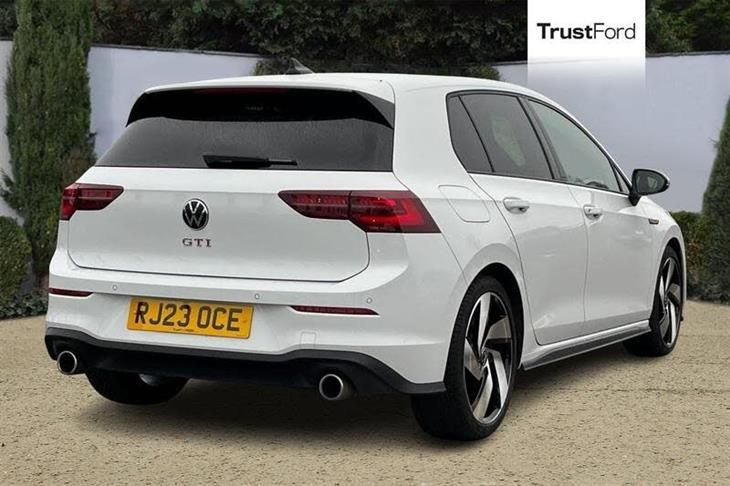 Volkswagen Golf GTI Mk8 Volkswagen Golf 2.0 TSI GTI Hatchback 5dr Petrol DSG Euro 6 (s/s) (245 ps) — миниатюра 4