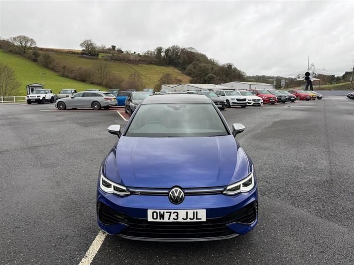 Volkswagen Golf R Mk8 2023 73 VOLKSWAGEN GOLF 2.0 TSI R HATCHBACK 5DR PETROL DSG 4MOTION EURO 6 (S/S) (320 PS) — миниатюра 2