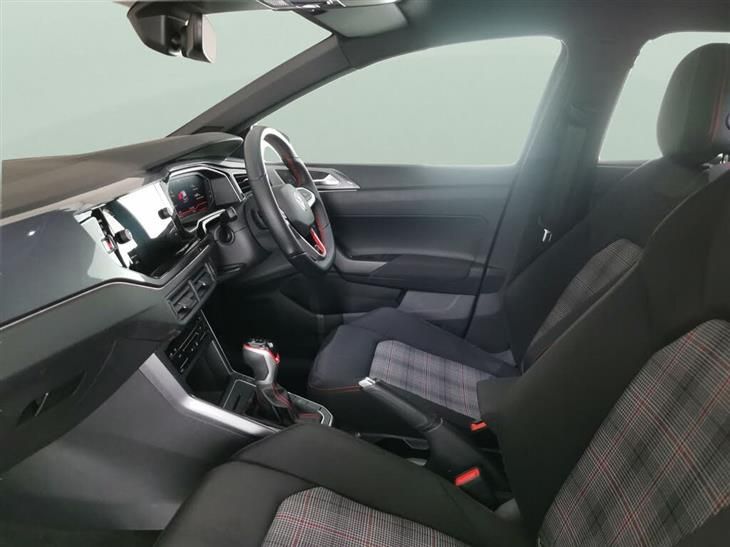 Volkswagen Polo GTI Volkswagen Polo 2.0 TSI GTI Hatchback 5dr Petrol DSG Euro 6 (s/s) (207 ps) — миниатюра 4