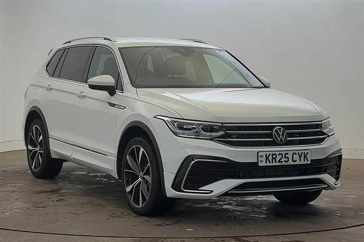 Volkswagen Tiguan ホワイト SUV New 2022 Volkswagen Tiguan SEL R Line in Oryx White - YouTube