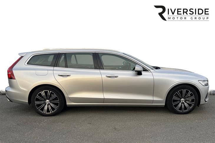 2021 Volvo V60 T6 Recharge  PH Review - PistonHeads UK