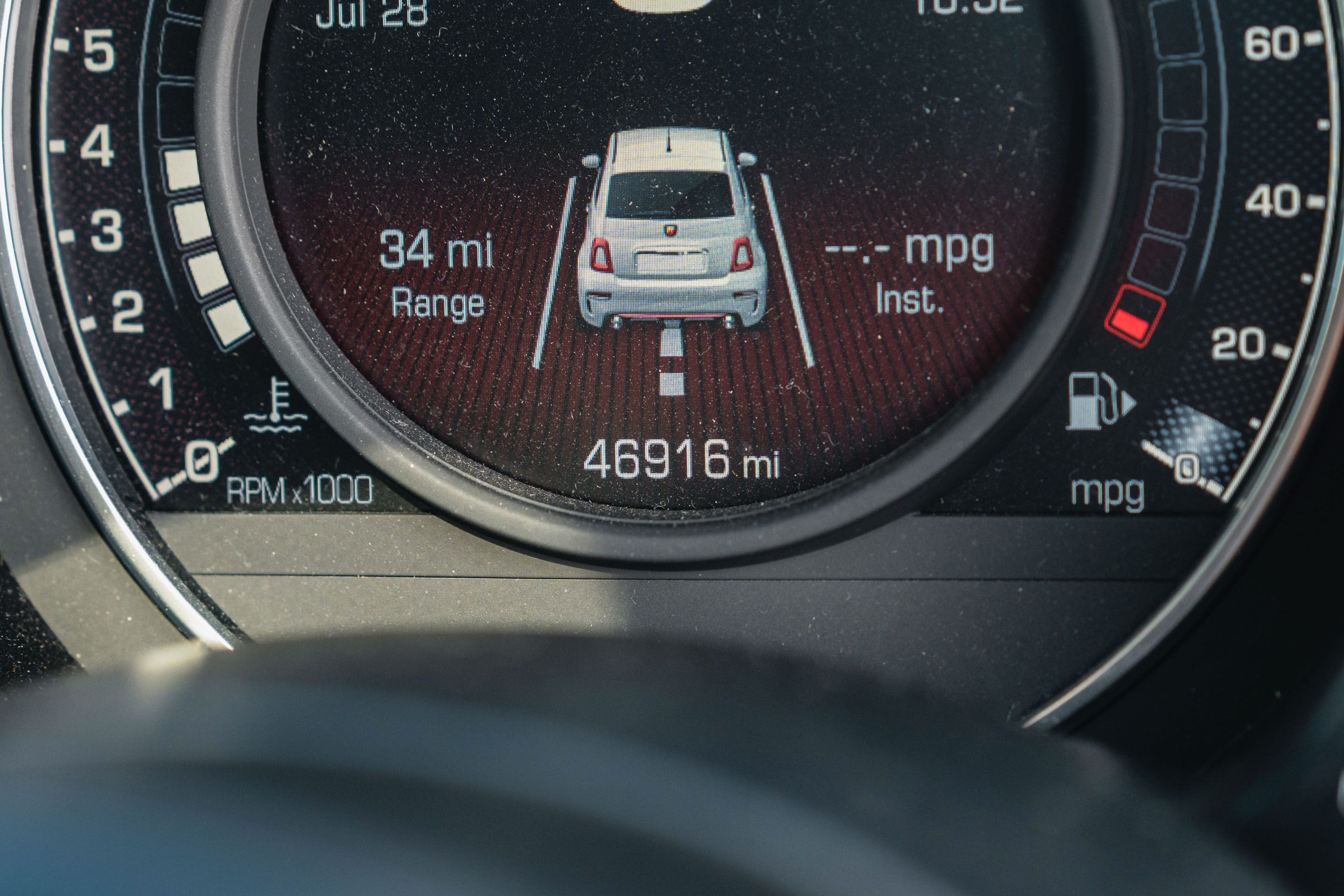Photo 7 of 12 of 2018 Abarth 695 Rivale 175th Edition