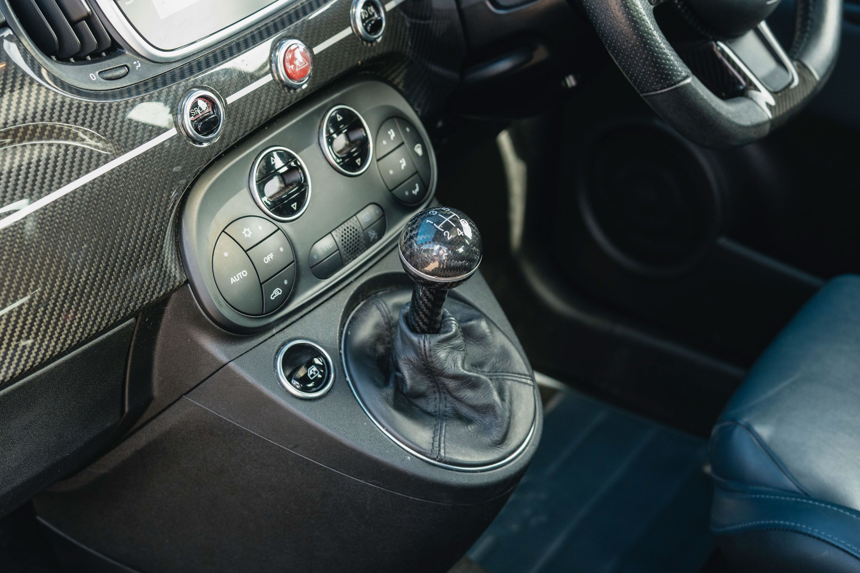 Photo 8 of 12 of 2018 Abarth 695 Rivale 175th Edition