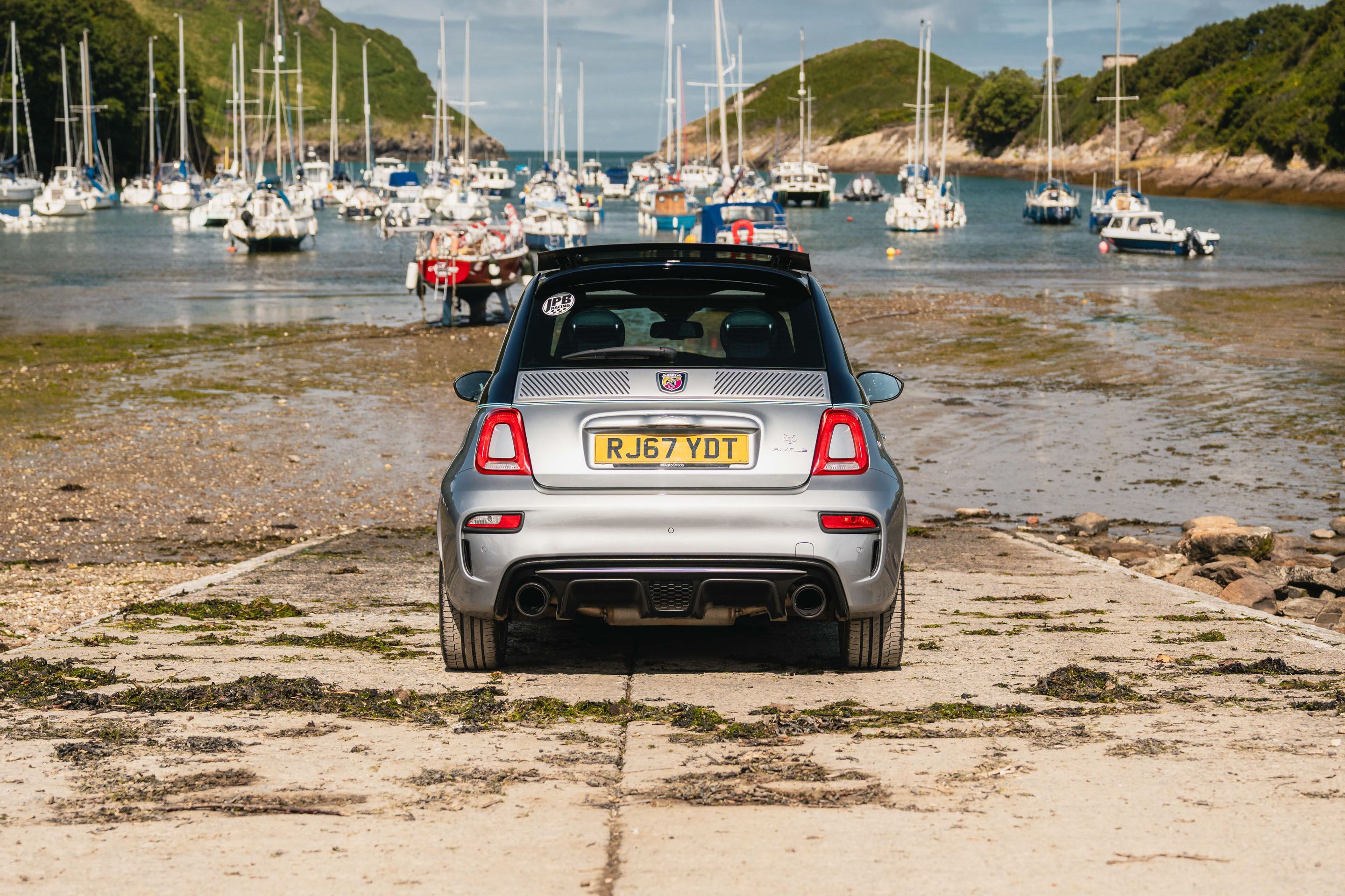 Photo 2 of 12 of 2018 Abarth 695 Rivale 175th Edition
