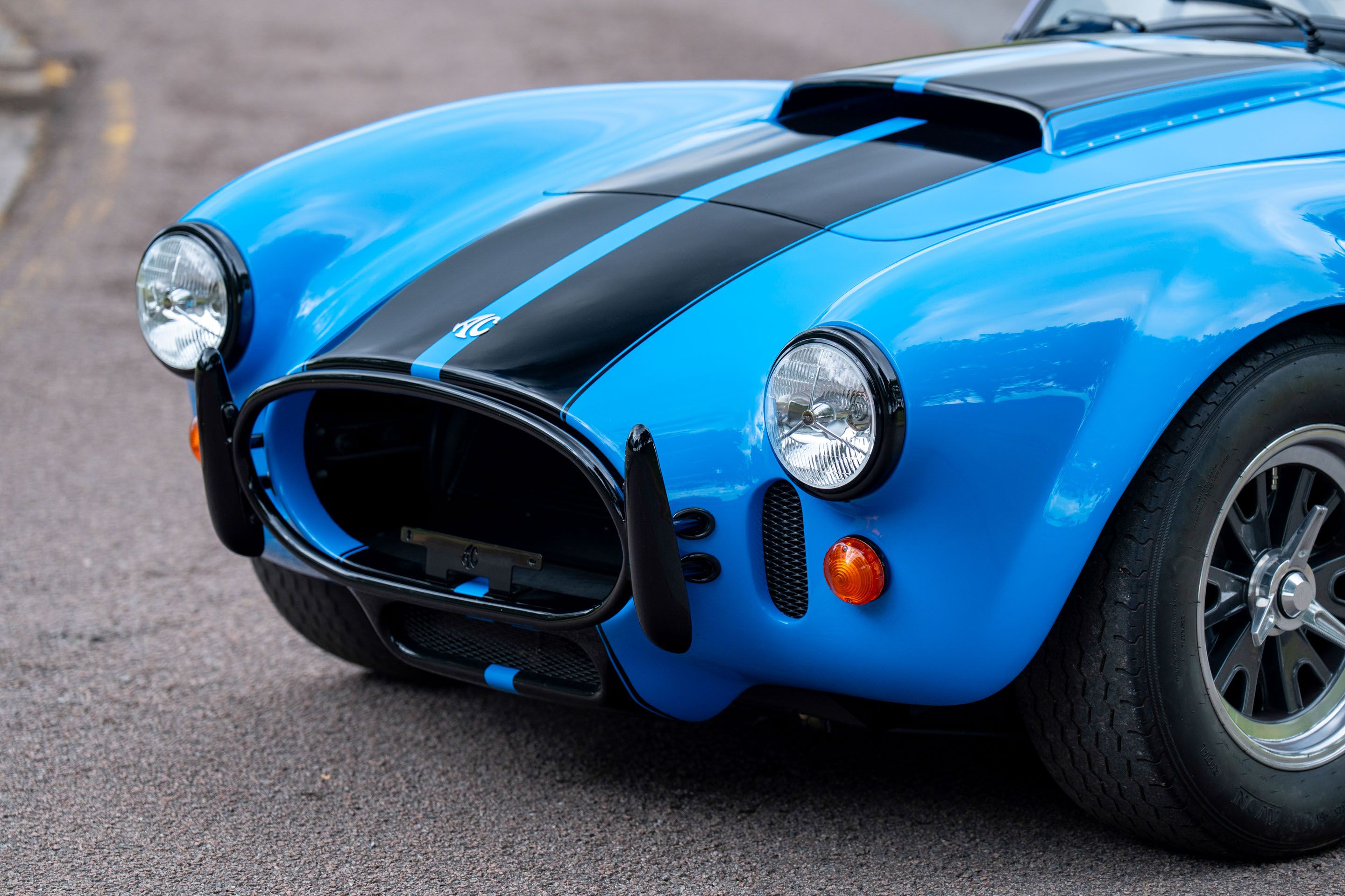 Photo 2 of 12 of 2021 AC Cobra Mk IV 378