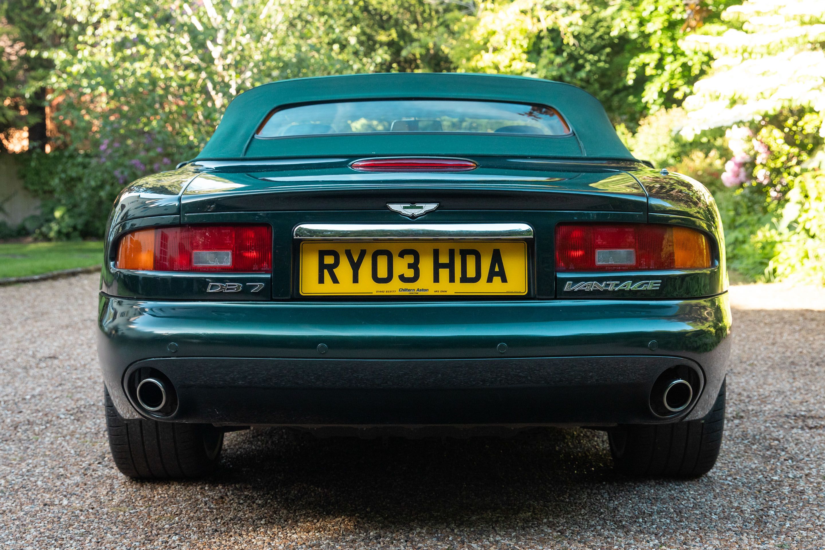 Photo 2 of 12 of 2003 Aston Martin DB7 Vantage Volante Auto
