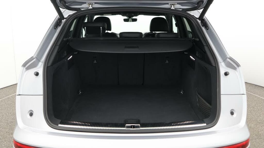 Audi Q5 2.0 TDI 40 Black Edition SUV 5dr Diesel S Tronic quattro Euro 6 (s/s) (190 ps)