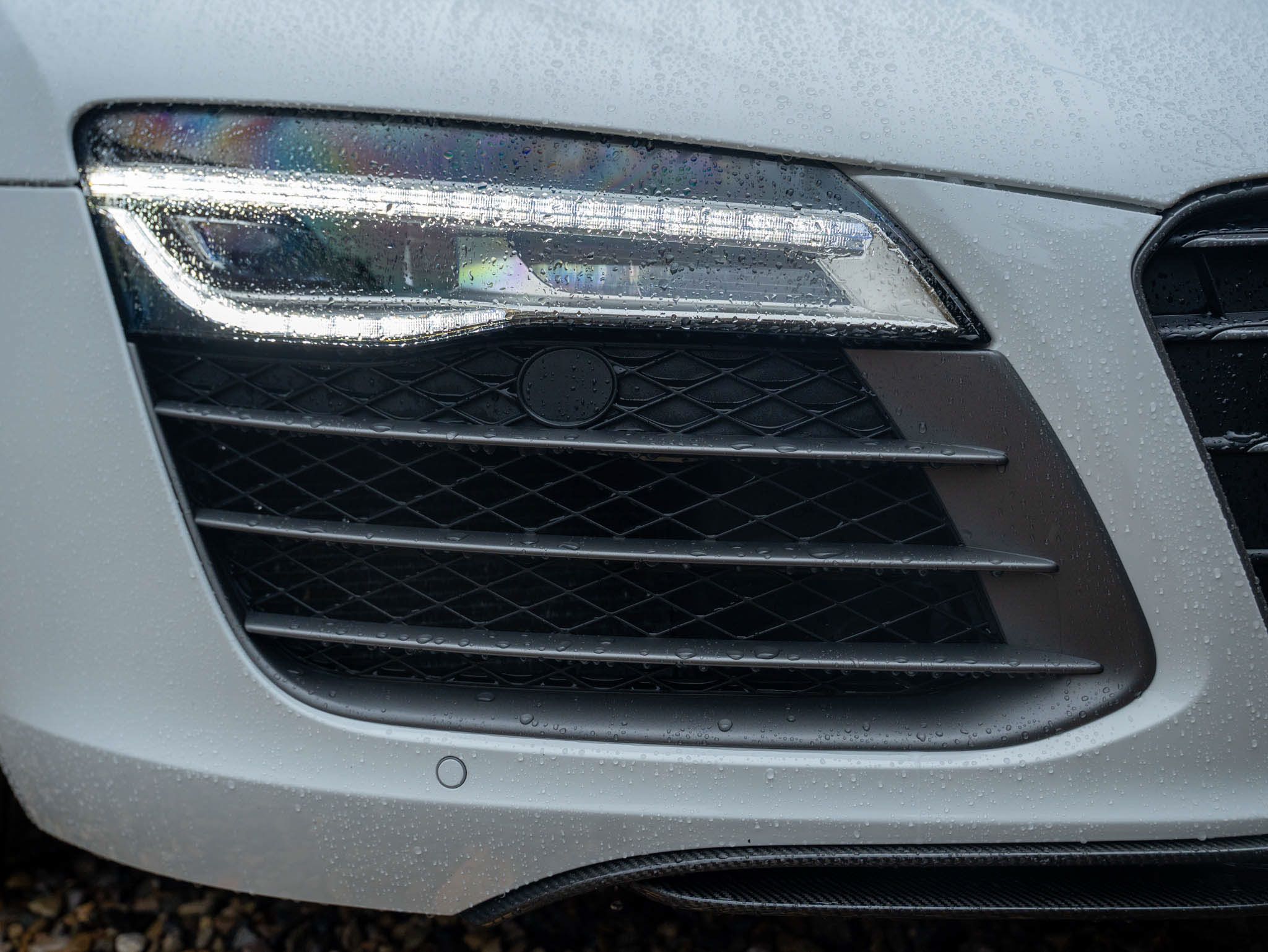 Photo 2 of 12 of 2014 Audi R8 V10 Plus