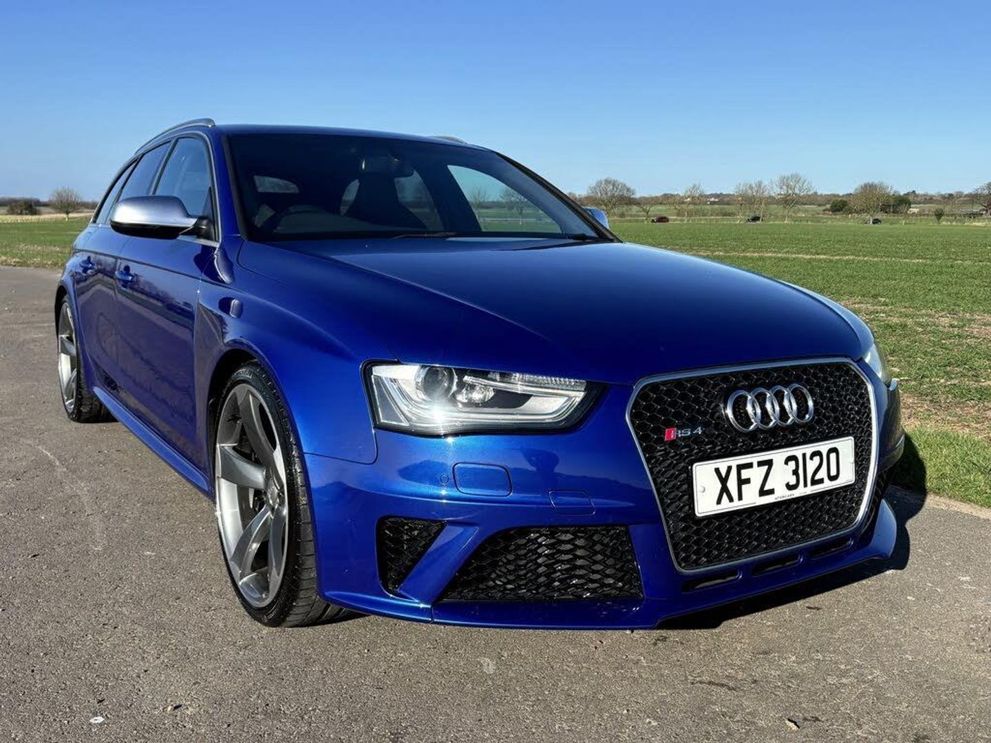 Used 2015 AUDI RS4 FSI QUATTRO for sale - PistonHeads UK