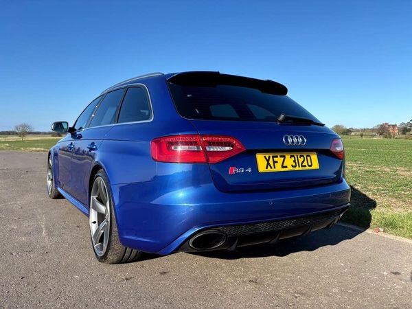 Used 2015 AUDI RS4 FSI QUATTRO for sale - PistonHeads UK
