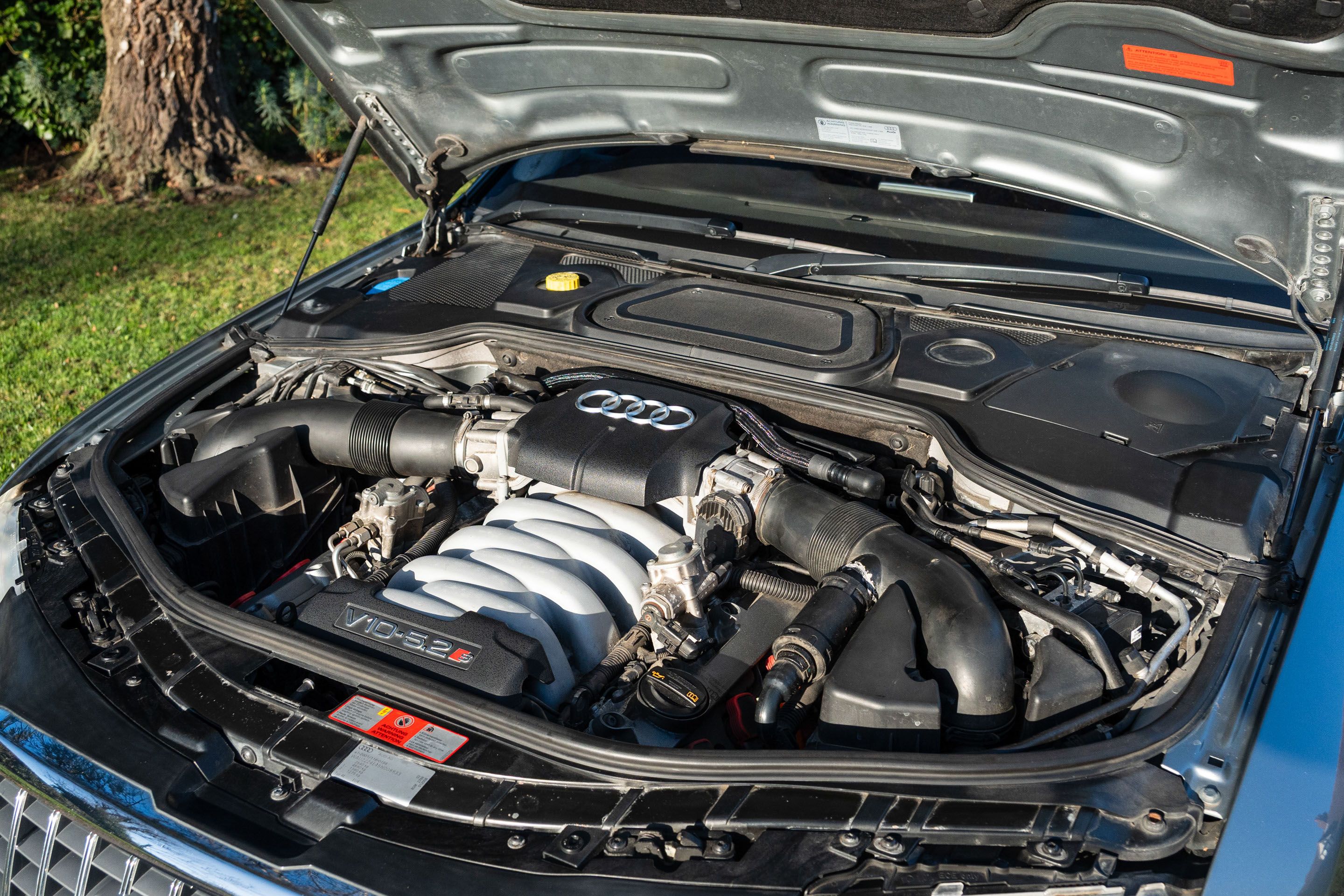 Photo 10 of 12 of 2008 Audi S8 V10 Quattro (D3) Tiptronic