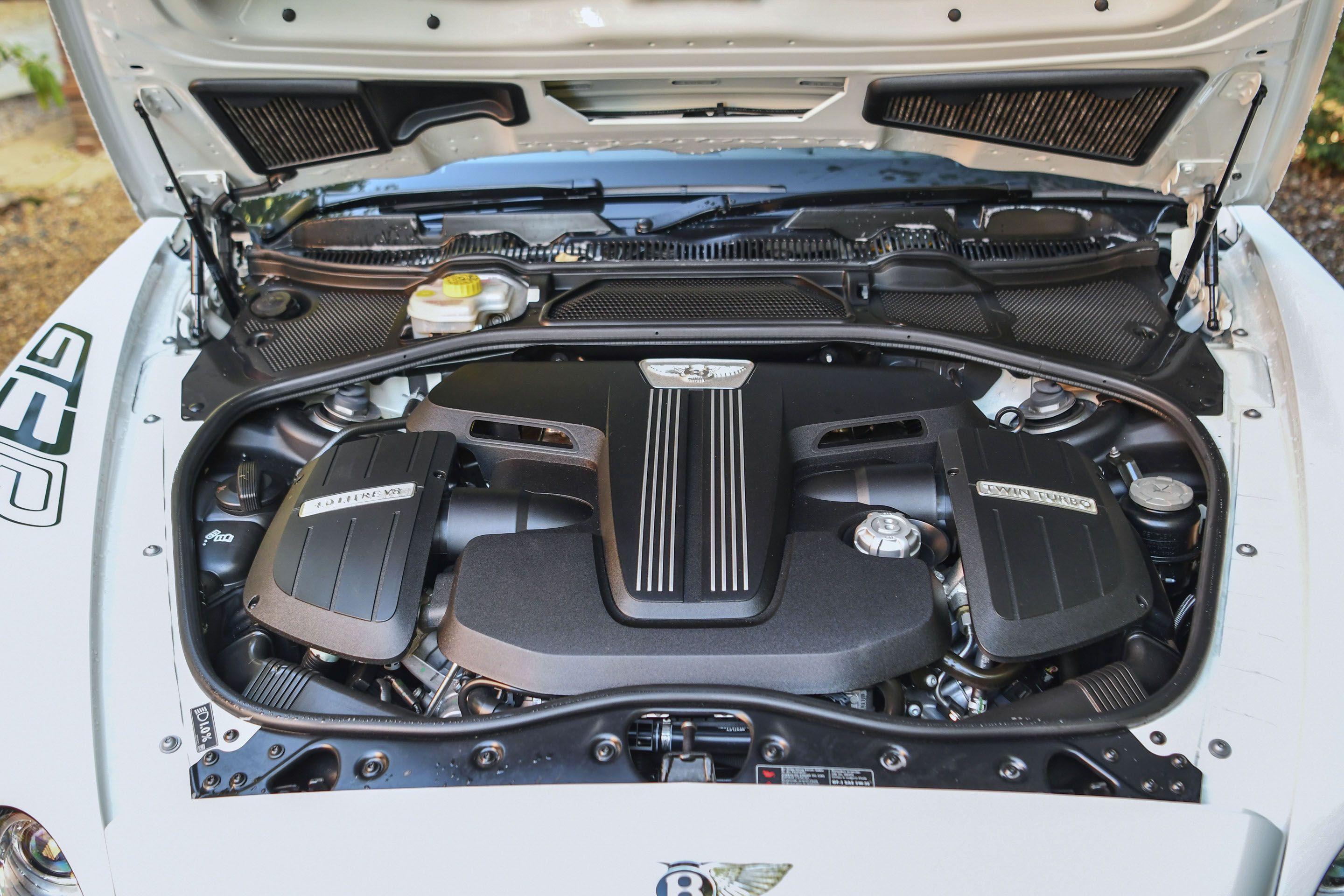 Photo 9 of 12 of 2014 Bentley Continental GT3-R
