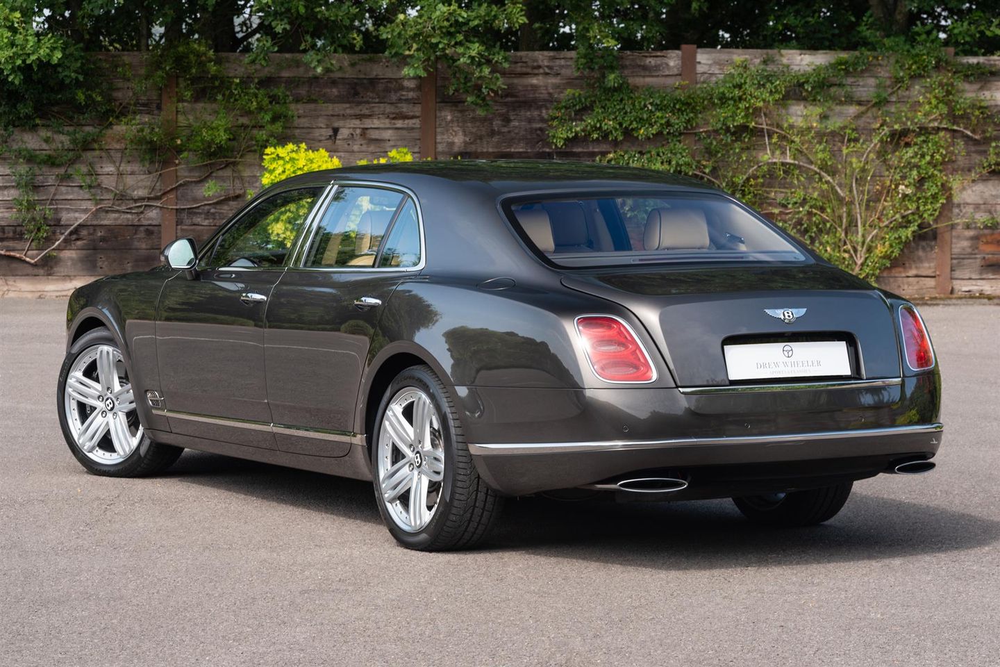 bentley-mulsanne-v8-S4970563-5.jpg