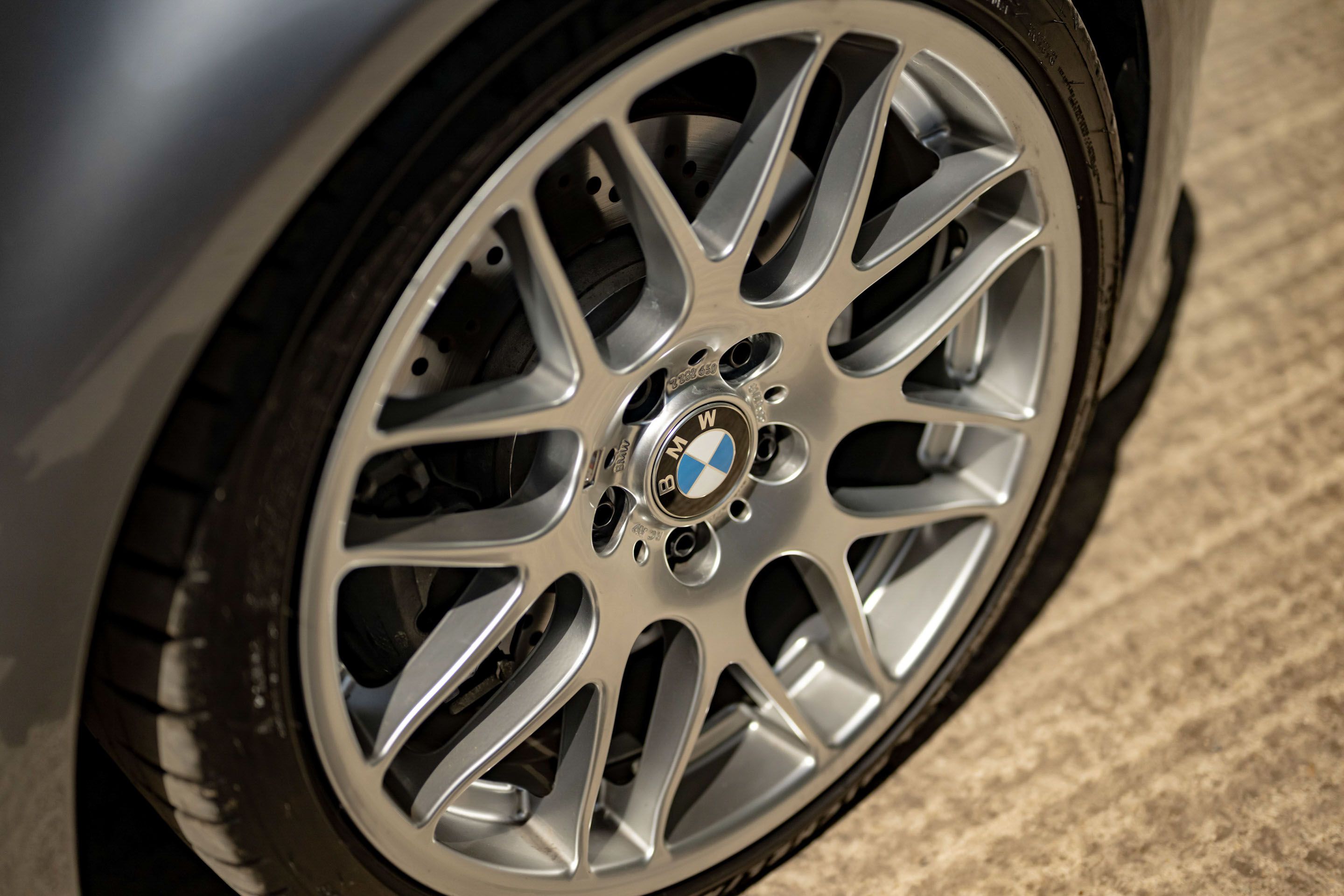 Photo 4 of 12 of 2003 BMW M3 CSL (E46)