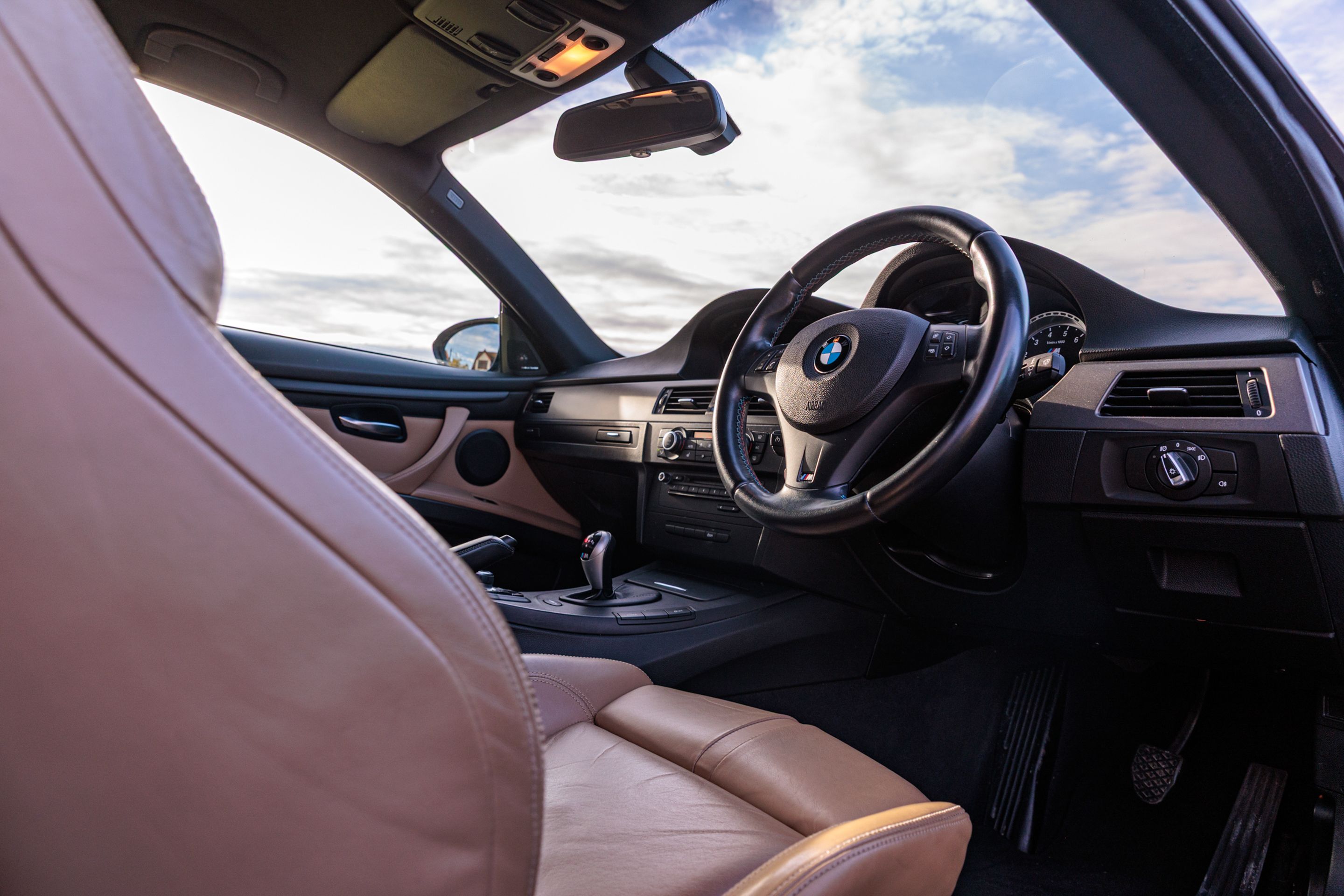 Photo 9 of 12 of 2012 BMW M3 (E92) Coupe DCT