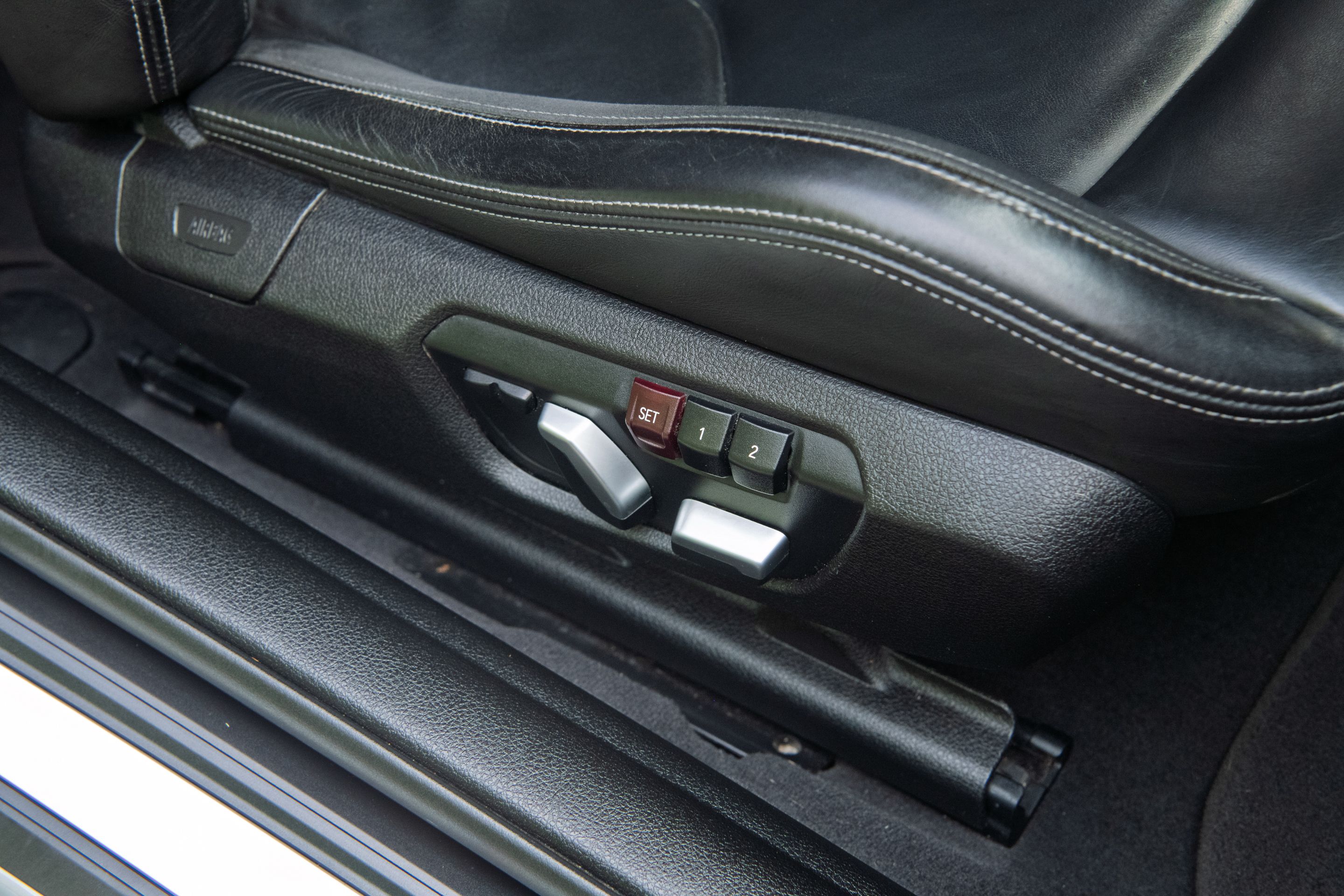 Photo 9 of 12 of 2018 BMW M4 CS (F82)
