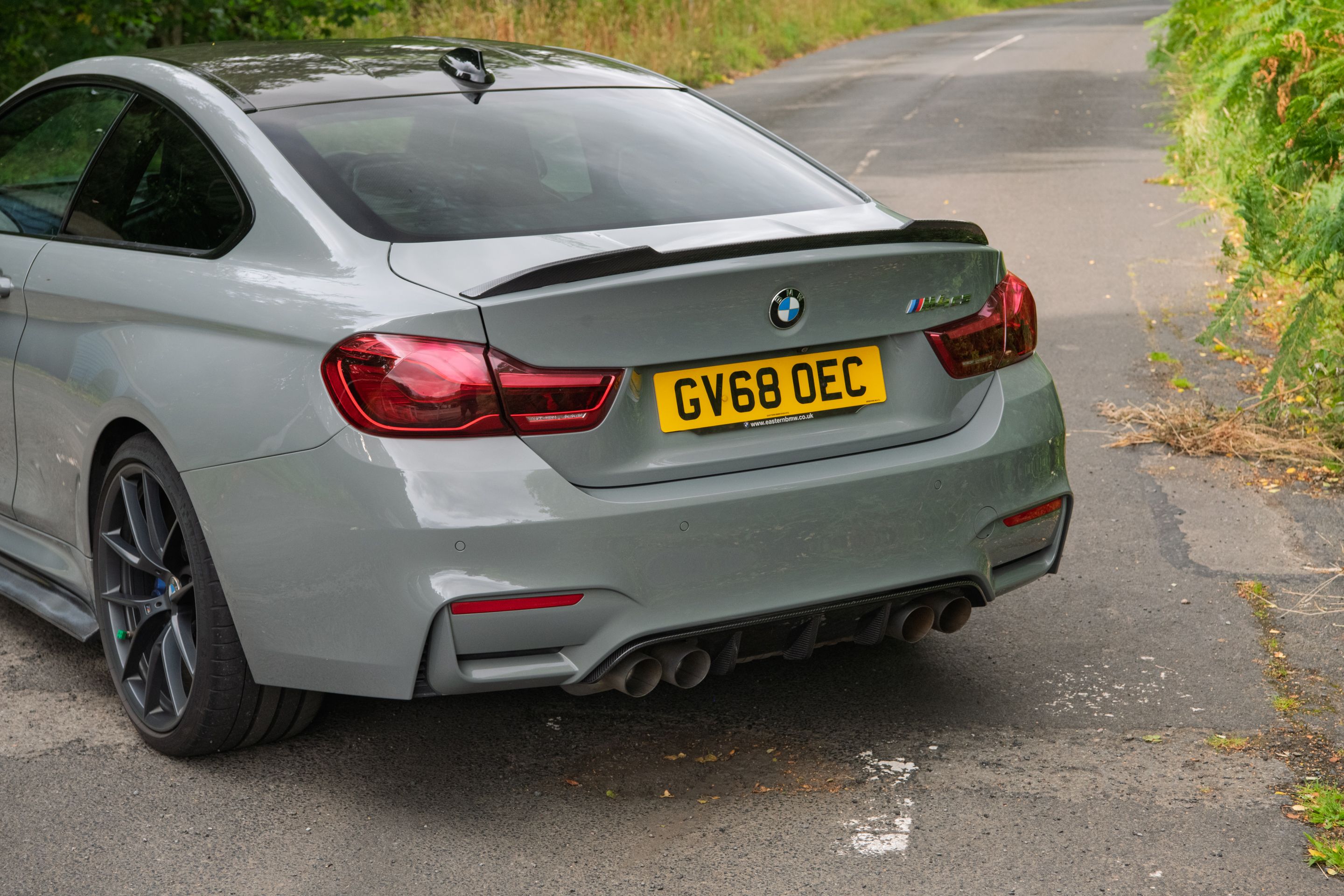 Photo 5 of 12 of 2018 BMW M4 CS (F82)