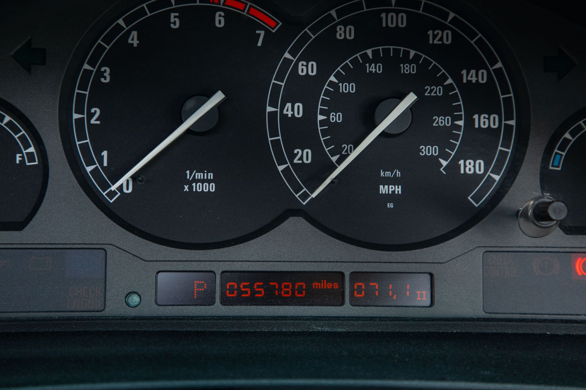 Photo 7 of 12 of 1997 BMW 840Ci Individual (E31)