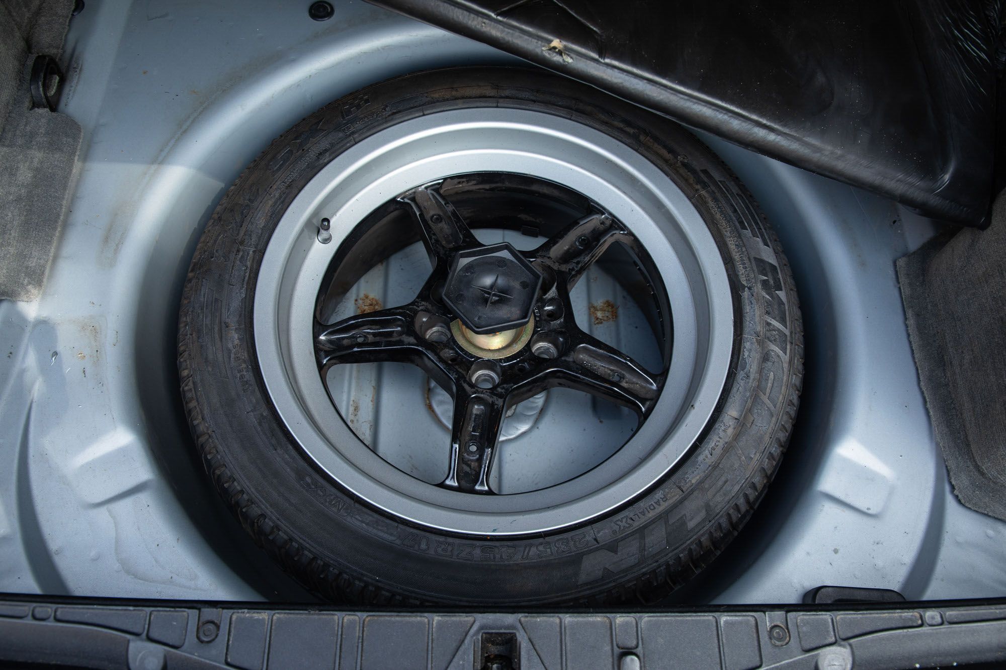 Photo 9 of 12 of 1997 BMW 840Ci Individual (E31)