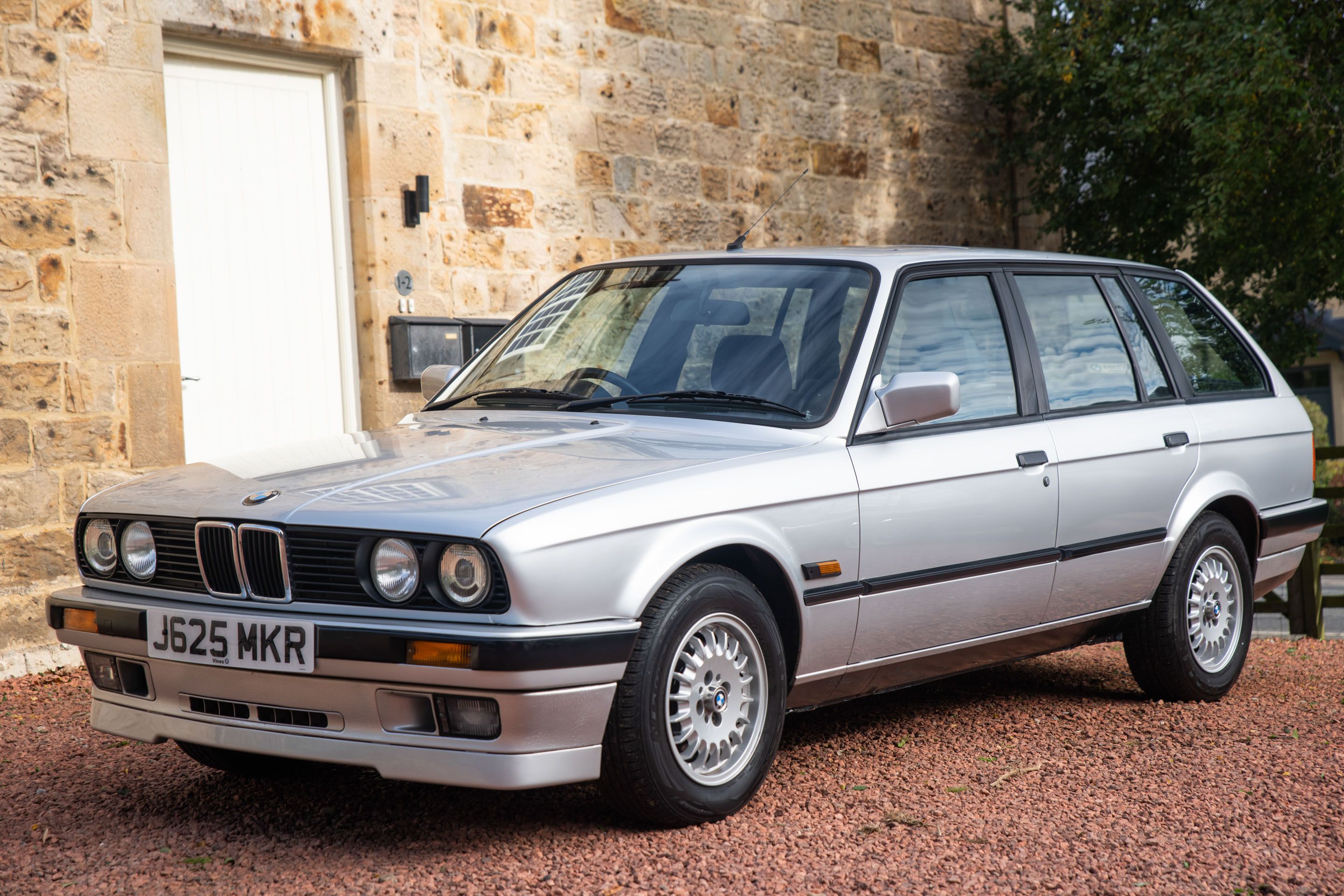1985 BMW 320i E30 with 13,000 mls - 7Post - 7 Series Forum, image size:2880x1920