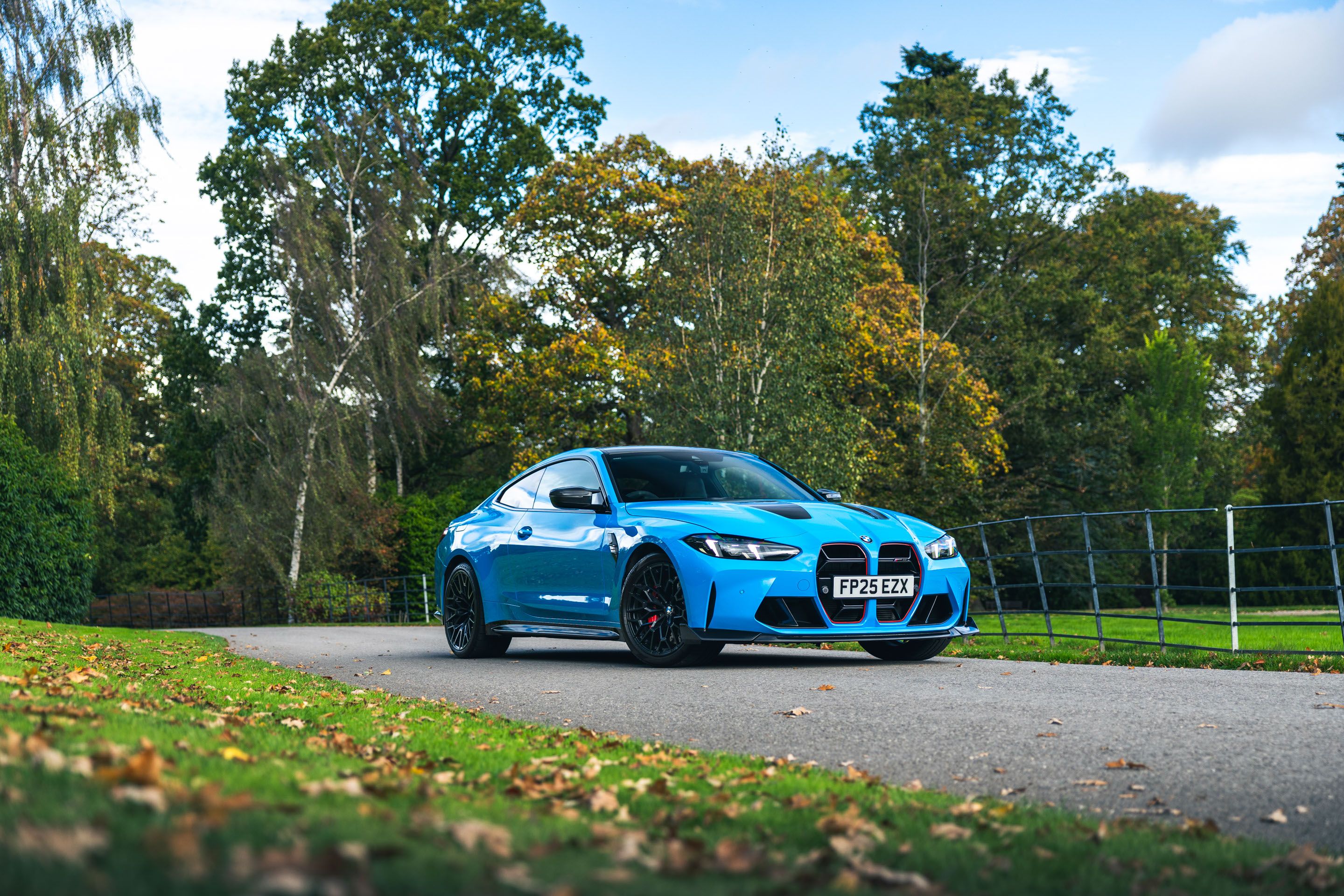 Photo 2 of 12 of 2025 BMW M4 (G82) CS - One owner from new