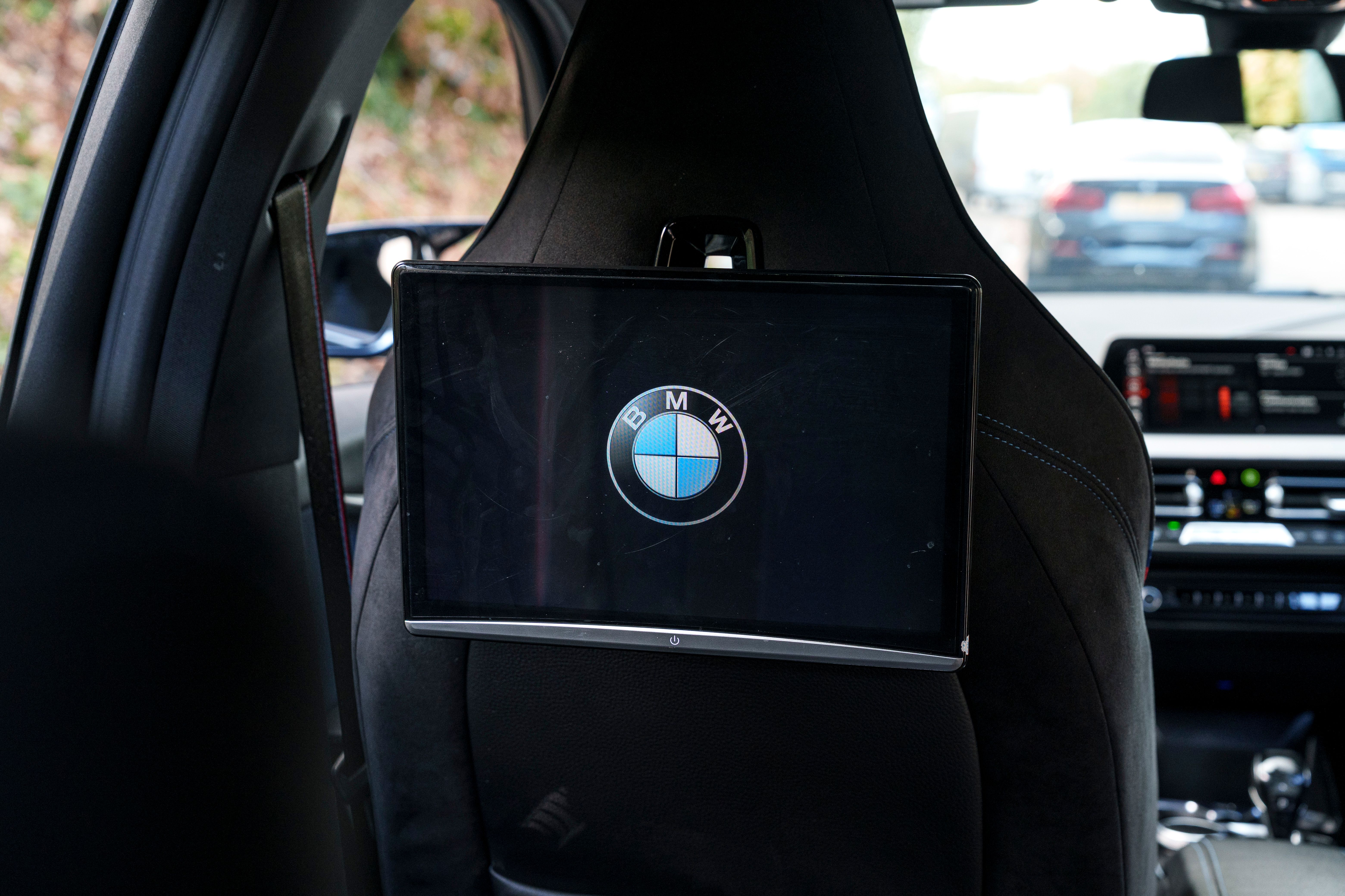 Photo 8 of 12 of 2020 BMW M135i xDrive