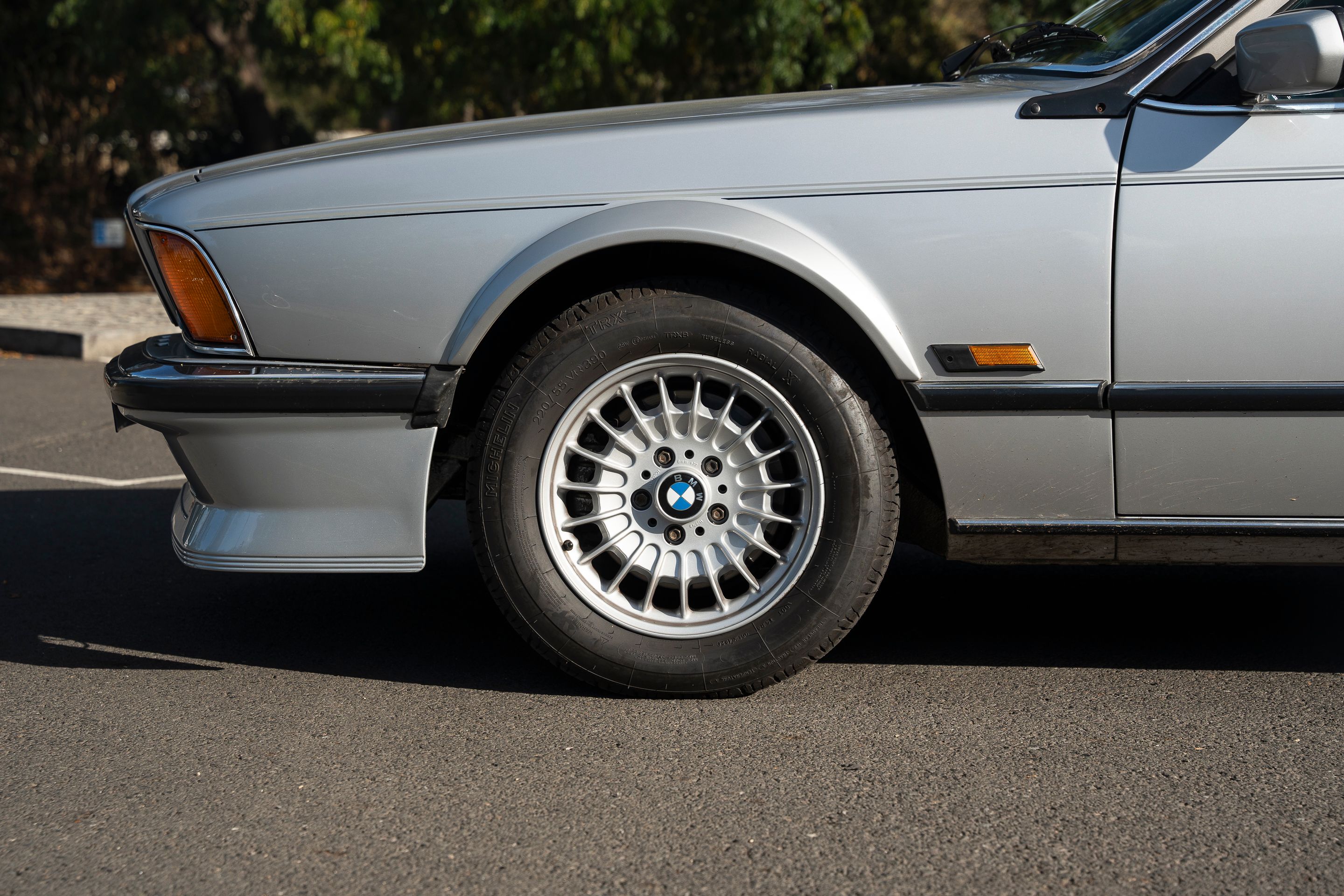 Photo 4 of 12 of 1985 BMW M635 CSI Manual