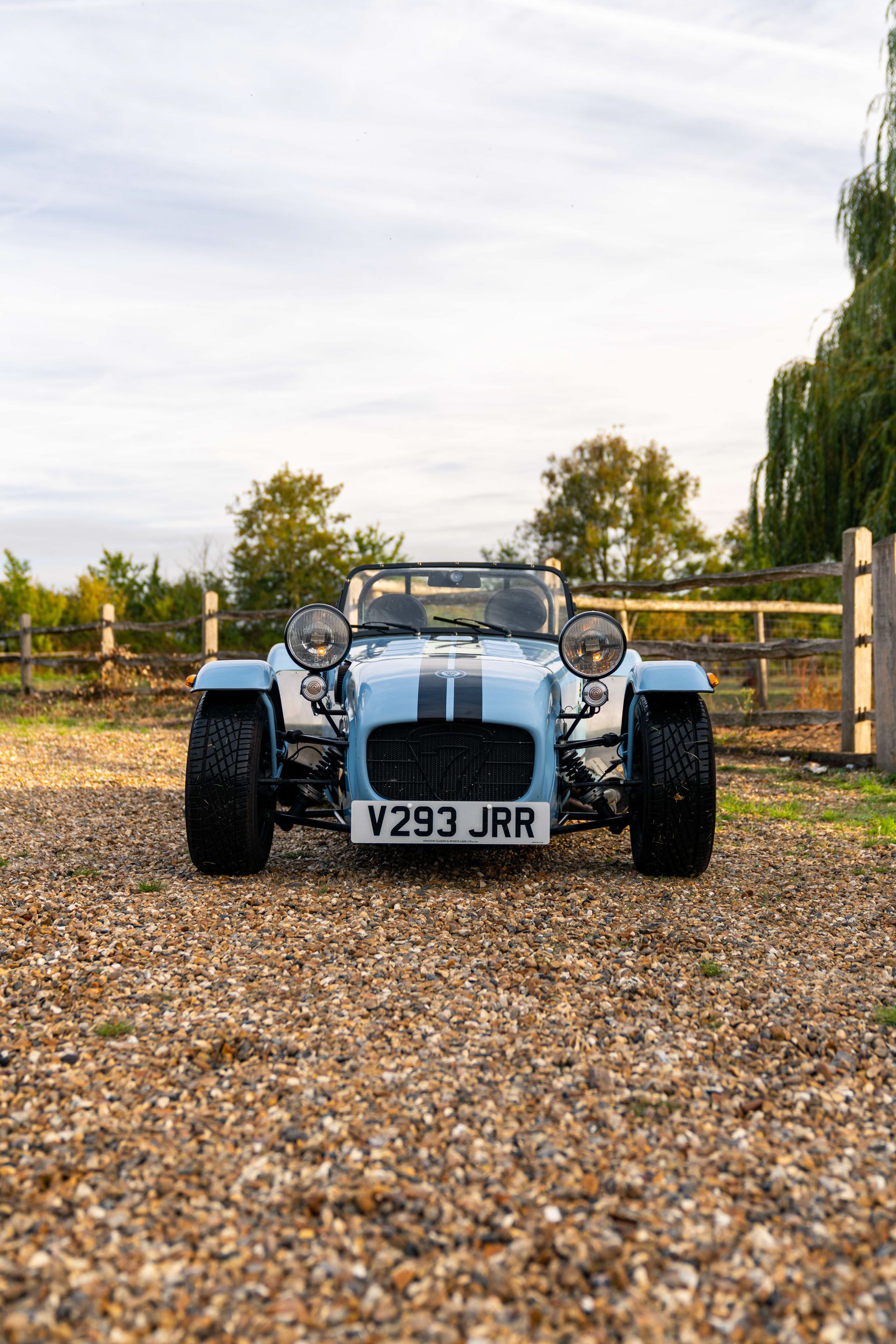 Photo 2 of 12 of 2000 Caterham Seven Academy (S3)