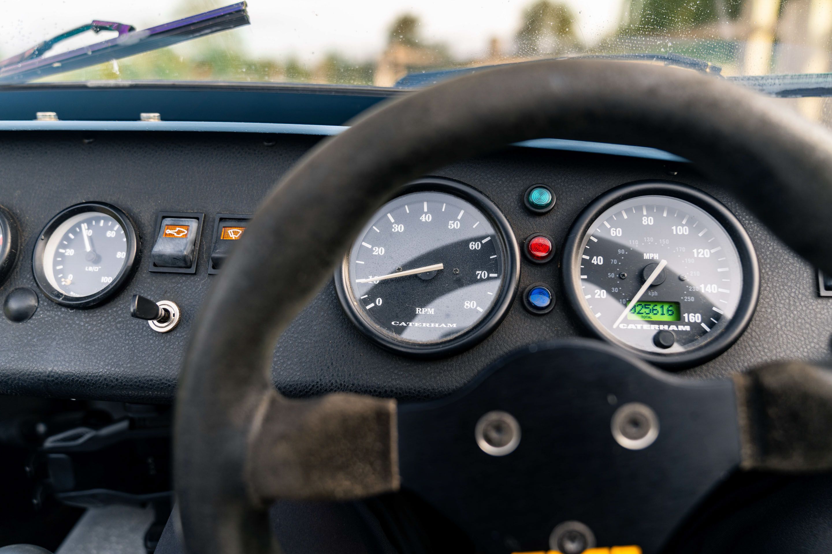 Photo 5 of 12 of 2000 Caterham Seven Academy (S3)