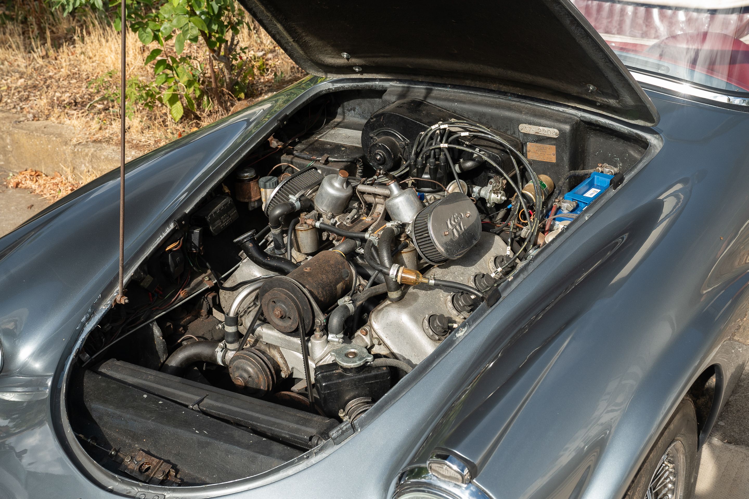 Photo 8 of 12 of 1963 Daimler Dart SP250
