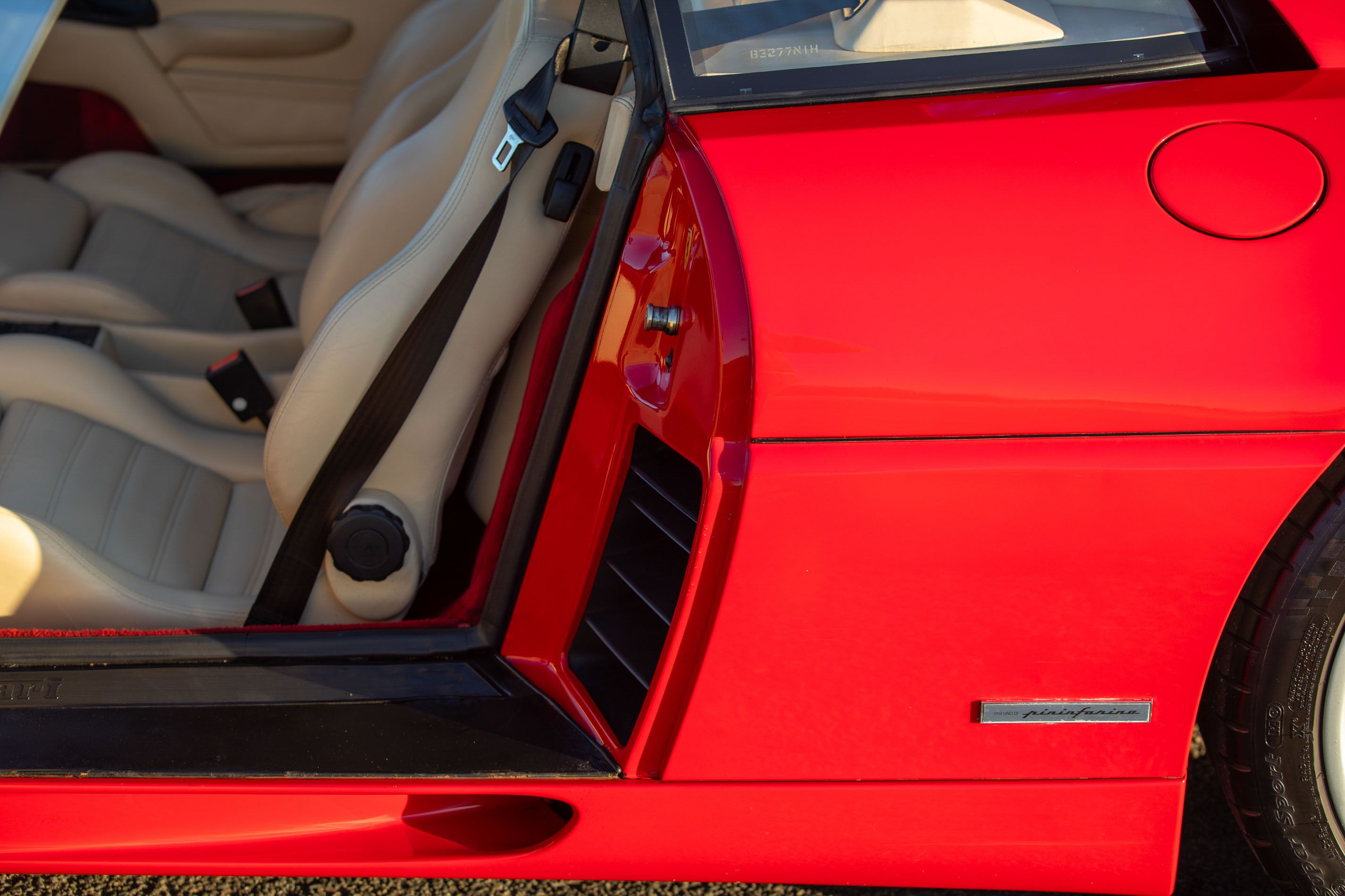 Photo 7 of 12 of 1998 Ferrari 355 F1 Berlinetta