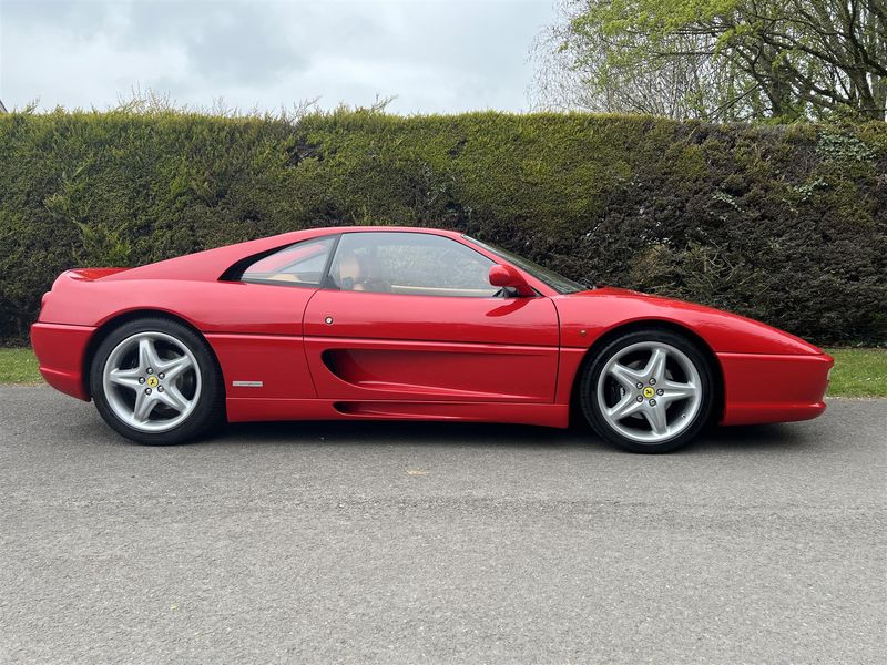 Ferrari 355 exterior
